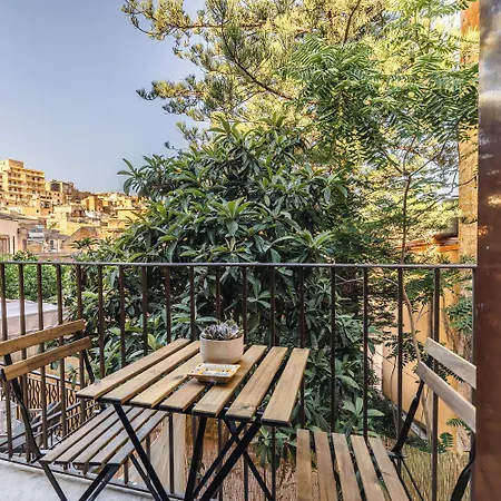 Beb Omare Bed & Breakfast 4*